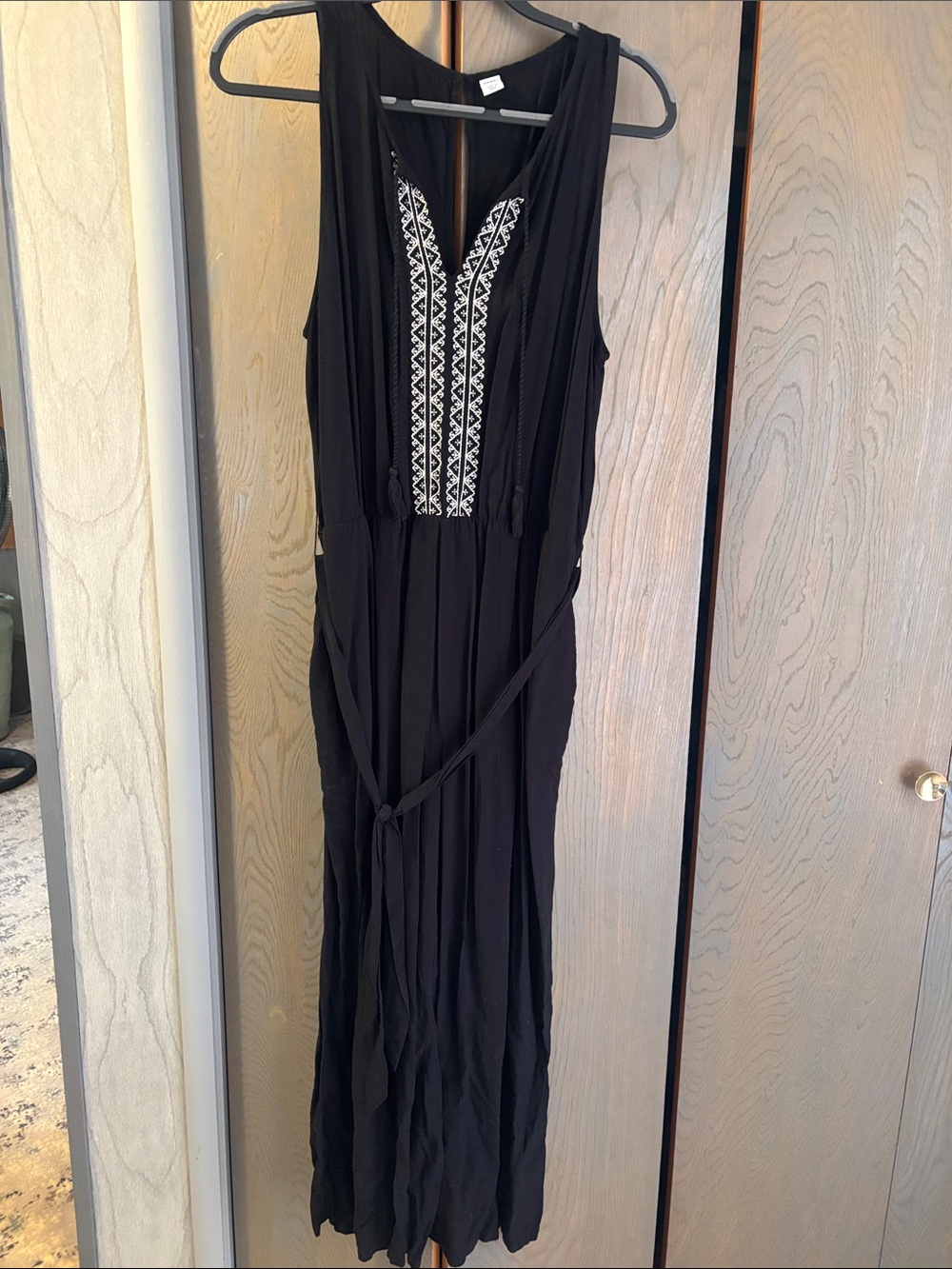 Old Navy Boho Wide Leg Sleeveless Jumpsuit Black Embroidered
